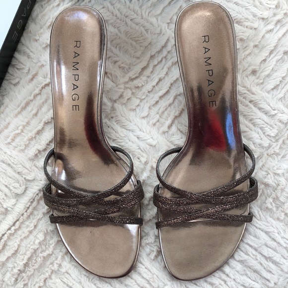 Rampage Size 8.5 kitten heel in Bronze Glitter - Picture 2 of 8